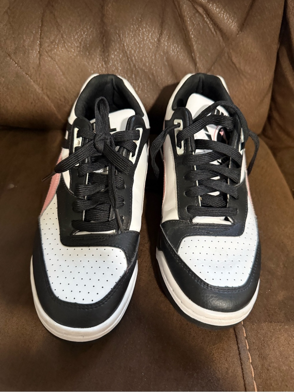 Women Black, White & Pink Low-Top Sneakers
